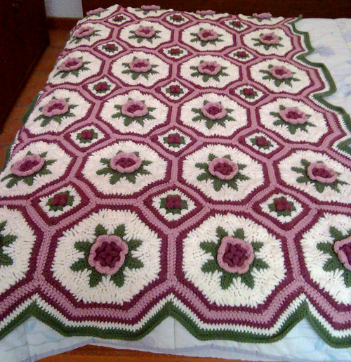 rose-crochet-afghan-blanket-1