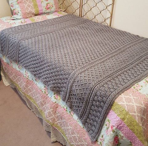 diamondthrowandpillowcrochetbasetweave