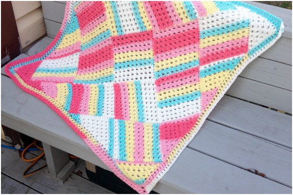 tutti-frutti-baby-blanket-free-crochet-pattern-1